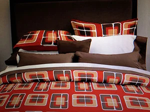 New-Retro Squares 7-piece Bedding Ensemble (California) King Size - Picture 1 of 1