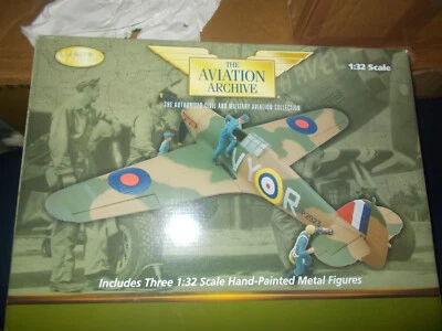 1/32 HURRICANE MKI FIGHTER CORGI DIECAST METAL BUILT - Image 1 of 4