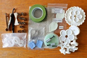 decoration cake accessories (Selection of pipes, crimpers, cutters etc.) - Picture 1 of 1