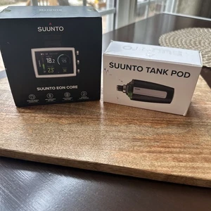 Orologio Suunto Eon Core Dive Computer Subacqueo Bianco con Cinturino e Tank Pod - Foto 1 di 13