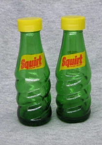 Vintage Squirt Soda Bottle Salt & Pepper Shakers (Banner Logo) - Picture 1 of 4