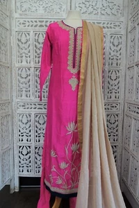 Pink raw silk UK 12 / Eu 38 indian Pyjami / churidaar suit UK / EU SKU19631 - Picture 1 of 13