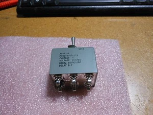 AIRPAX CIRCUIT BREAKER PART # M39019/06-319 NSN: 5925-01-228-3033 AP112-R - Picture 1 of 5