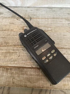 Motorola GP360 HANDIE-TALKIE UHF tragbares 2-Wege Radio MDH25RDF9AN5AE TYP PW502F - Bild 1 von 9