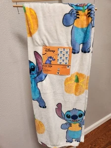 DISNEY PLUSH THROW HALLOWEEN PUMPKINS 50in x 70in NWT 100% POLYESTER CHINA - Picture 1 of 4