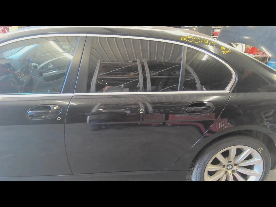 Used Rear Left Door Assembly Rear Side fits: 2008 Bmw 750I Li LWB automatic soft - Imagem 1 de 4