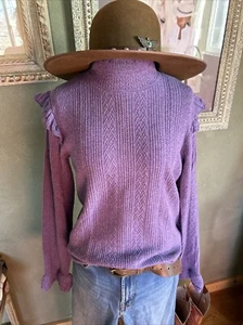 Neu mit Etikett Polo Ralph Lauren lila Merinowolle Rüschen Rollkragen Pullover L Western - Bild 1 von 12