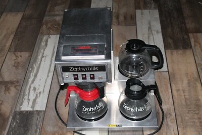 Cafetera comercial Bloomfield 8571P de acero inoxidable con 3 calentadores Foto 1 de 4