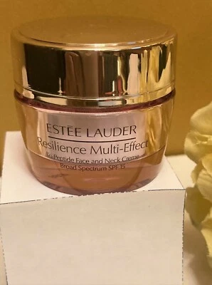 Crema de día Estee Lauder Resilience multiefectos cara y cuello FPS 15 0,5 oz NUEVA Foto 1 de 4