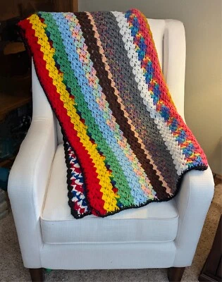 Hecho a Mano Afgano Multicolor Rayas Crochet Tiro 46" W X 72" L Colorido Boho Foto 1 de 4