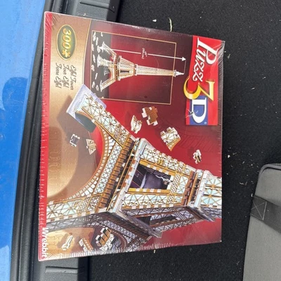 PUZZ3D Eiffel Tower 3D Puzzle 300 pieces Intermediate level hasbro - Image 1 of 4