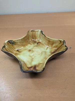 Porthmadog Cymru Studio Pottery Yellow Dish Bowl 9" Long T6 - Image 1 of 4