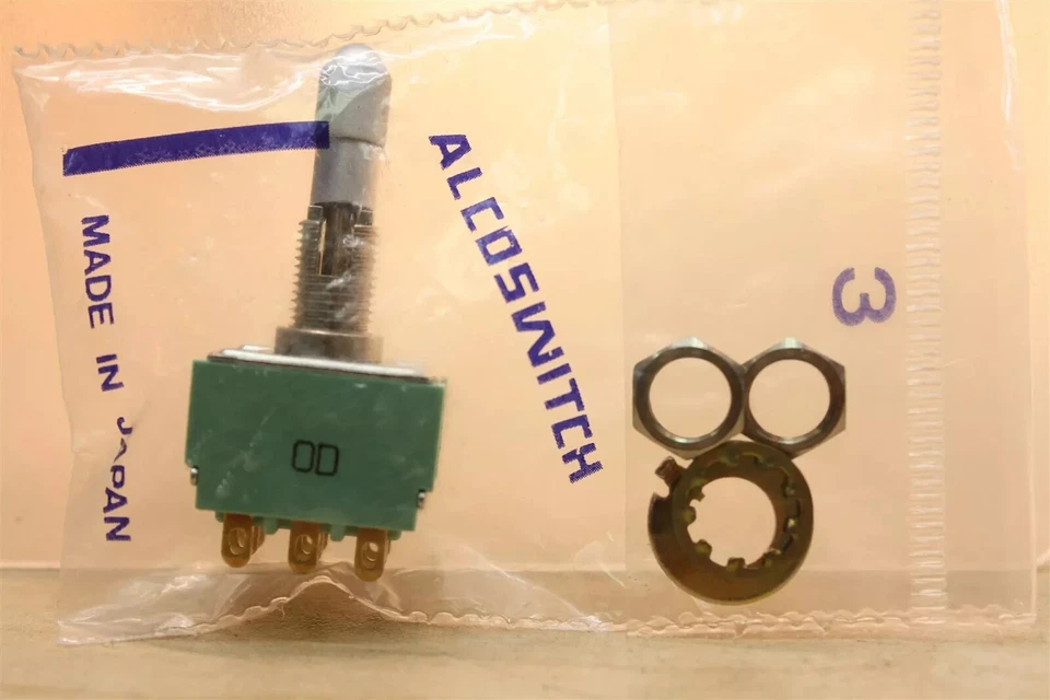 Alco MTL306D Toggle Switch — 第 1/1 张图片