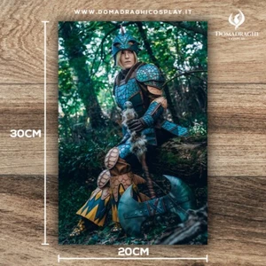 FOTO (STAMPA ULTRACHROME OPACA) ASTRID DRAGON TRAINER (A) - DOMADRAGHI COSPLAY - Foto 1 di 1