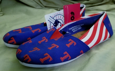 NEW! FOCO MLB TEXAS RANGERS TEAM/FLAG PRINT CANVAS SHOES WOMENS SIZE XL Cover