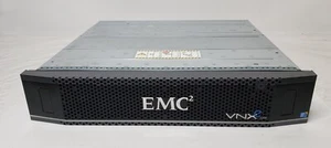 EMC VNX3200 - Baie de stockage Mini-SAS 2,5 pouces 25 disques 6 Go sans disque dur - Photo 1/9