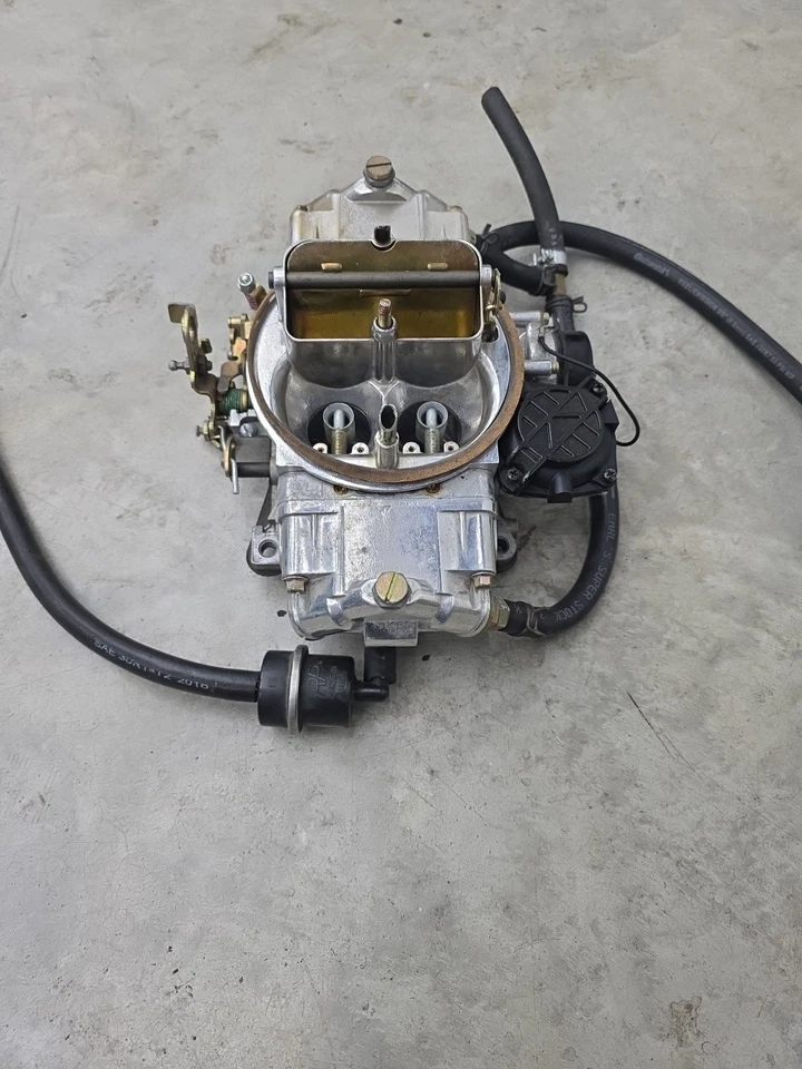 Carburador de 4 barriles Holley 0-80670 Avenger 670 CFM, obturador eléctrico Foto 1 de 3