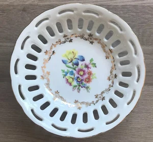 Decorative Jaffe Rose Presentation Dish In Porcelain - 15cm Across - Perfect - Picture 1 of 2