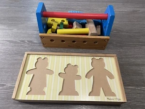 Melissa & Doug Holzspielzeug Konvolut, Bear Family Dress-Up Puzzle & Bauset - Bild 1 von 16