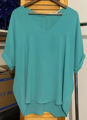 GIBSON & LATIMER Verde 100% Poliéster Dobladillo Alto Caído Manga Corta Top GRANDE Foto 1 de 3