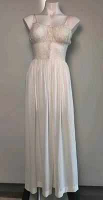 Vintage Saks Fifth Avenue Rare Long Peignoir Nylon In Lux Nightgown Small *Read - Image 1 of 4