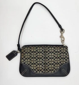 Cartera de muñeca Coach pequeña firma negra - Imagen 1 de 5