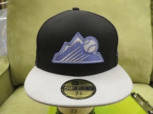 New Era Colo Rockies Diamante Negro Sombrero Ajustado, Logotipo de Béisbol de Montaña, Talla 7 5/8 - Imagen 1 de 9