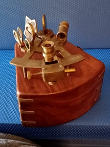 Brass Sextant with hinged wooden Box. Antique Style Marine Instrument Replica - Picture 1 of 11