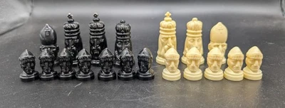 Juego incompleto de 19 piezas de ajedrez huecas de repuesto Whitman 1963 vintage Foto 1 de 4