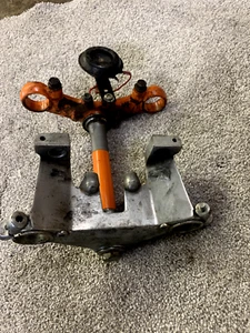 YAMAHA TZR 125 2RK 1987 GENUINO HORQUILLA YUGOS TRIPLE ÁRBOL ABRAZADERAS HORQUILLA - Imagen 1 de 2