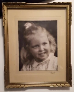 STUDIO BOUCHARD LEVIS PHOTOGRAPHIE ARGENTIQUE ORIGINALE PORTRAIT FILLETTE - Picture 1 of 2