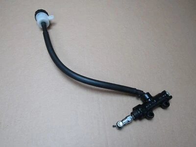 Cilindro maestro freno trasero Kawasaki Vulcan S 650 2020 4.295 millas (13888) Foto 1 de 4
