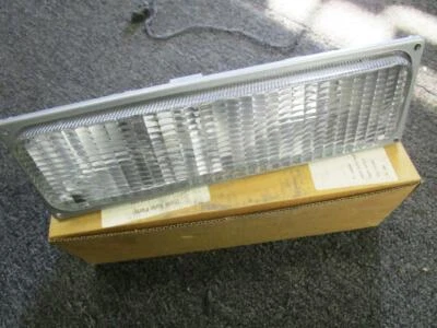 Eagle Eyes 1990-1993 Chevrolet GMC Models LH Left Driver Side Turn Signal Light - Image 1 of 4