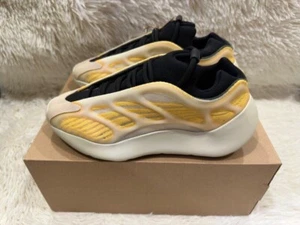 Adidas Yeezy 700 V3 "Safflower" - G54853 - scarpe, UK 8.5 /EU42 2/3 / US 9, PREZZO AL PUBBLICO £ 299 - Foto 1 di 7