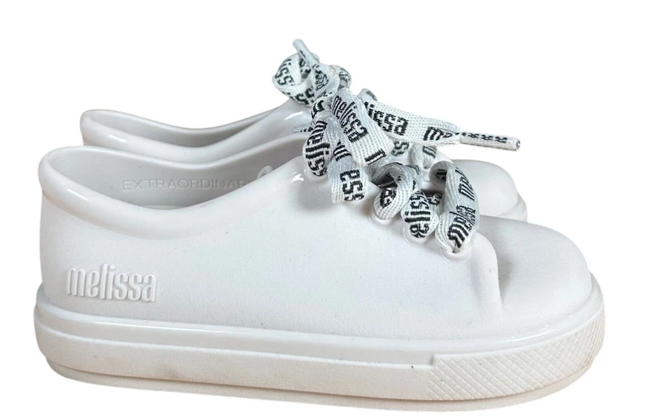 Zapatilla deportiva con cordones de goma blanca Mini Melissa para niña talla 8 Foto 1 de 4