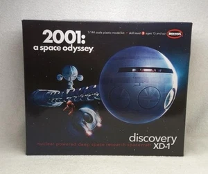 MOEBIUS 2001: A SPACE ODYSSEY Discovery XD-1 1/144 Model Kit - Japan - Picture 1 of 9