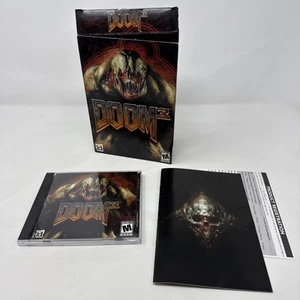 Doom 3 - Mac - Videospiel komplett in Box CIB. Neuwertige Scheibe - Bild 1 von 6