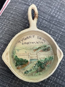 Vintage souvenir Tygart Dam MINI Cast Iron Grafton West Virginia Rare - Picture 1 of 2