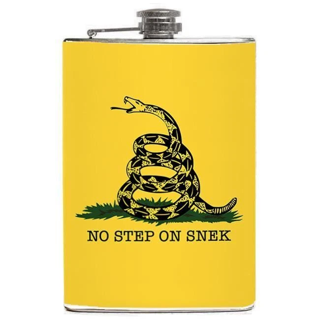 NO STEP ON SNEK FLAG 8 oz Acero Inoxidable, Amarillo Gadsden Serpiente Bandera Parodia Meme Foto 1 de 1