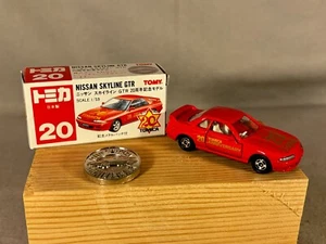 NISSAN SKYLINE GTR 1/59 scale 20th Anniversary Tomica TOMY #20 New In Box !! - Picture 1 of 2