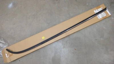 MINI Finisher for Rear Side Window Rear Right 51367071672 - Image 1 of 4