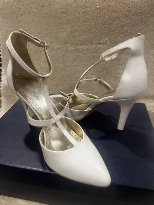 Brooks Brothers белый высокий каблук размер 7 очень хорошее состояние товара - Изображение 1 из 4