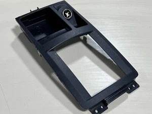 Se adapta a 08-15 Mitsubishi Lancer Consola Cambio Borde Negro Panel Bandeja OEM - Imagen 1 de 3
