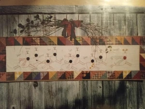 Reindeer Christmas Table Runner Quilt Pattern Christmas Embroidery Pattern - Picture 1 of 3