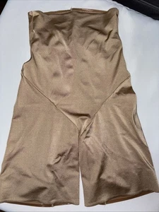 Soma Intimates Women’s Size Medium Thigh Slimmer Beige Nude Shorts Shapewear - Picture 1 of 6