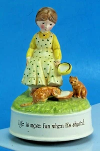 Caja de música vintage 1974 Holy Hobbie Life Is More Fun When Its Shared. Funcionando. - Imagen 1 de 8