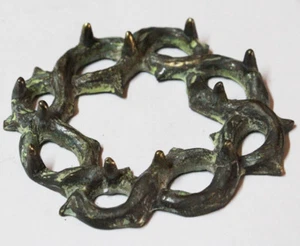 Unusual old brass bronze Christ Thorn small object holder 9 cm diam. - Picture 1 of 3
