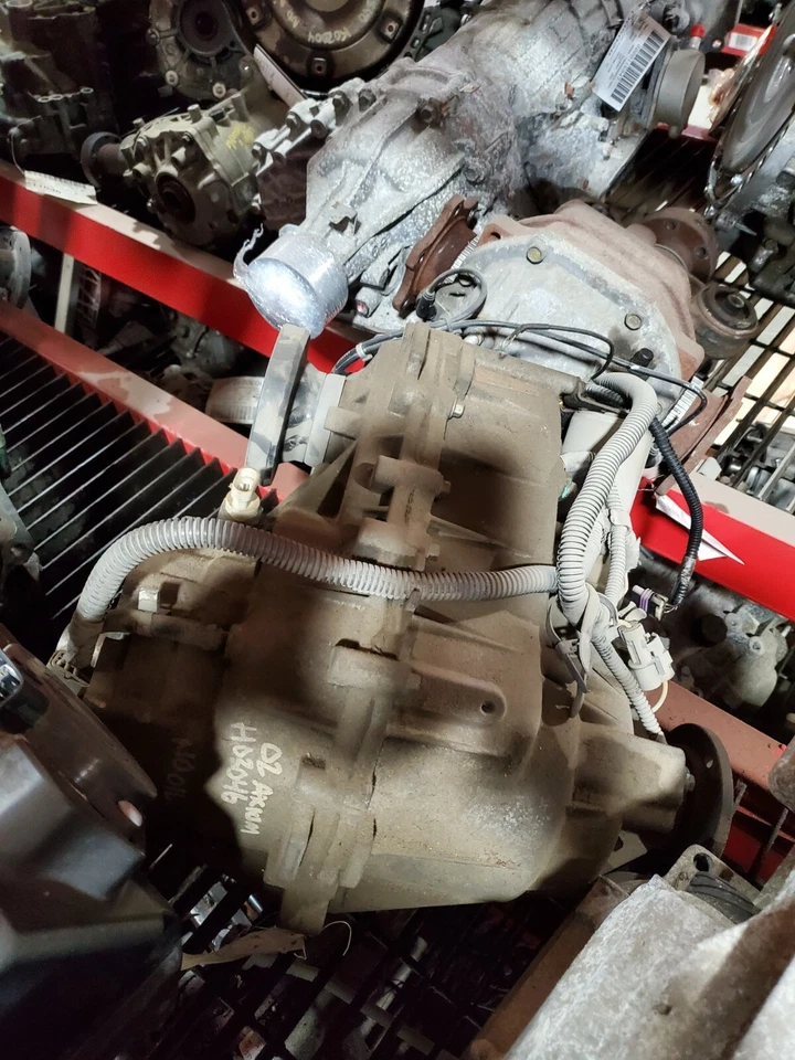 TRANSFER CASE 2002 ISUZU AXIOM WITH 32,000 MILES Foto 1 de 3