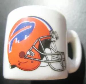 BUFFALO BILLS NFL AMERICAN FOOTBALL TEAM LOGO OLD MINI MUG - Picture 1 of 3