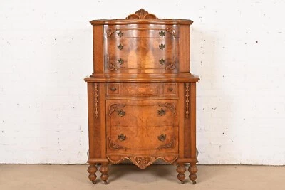 Cómoda Highboy estilo francés Art Deco de nogal burlado estilo Romweber, alrededor de 1920 Foto 1 de 4